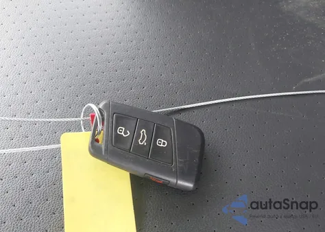 2019 Volkswagen Jetta 1.4T R-Line/1.4T S/1.4T Se z USA, uszkodzony, nr VIN 3VWC57BU1KM036719